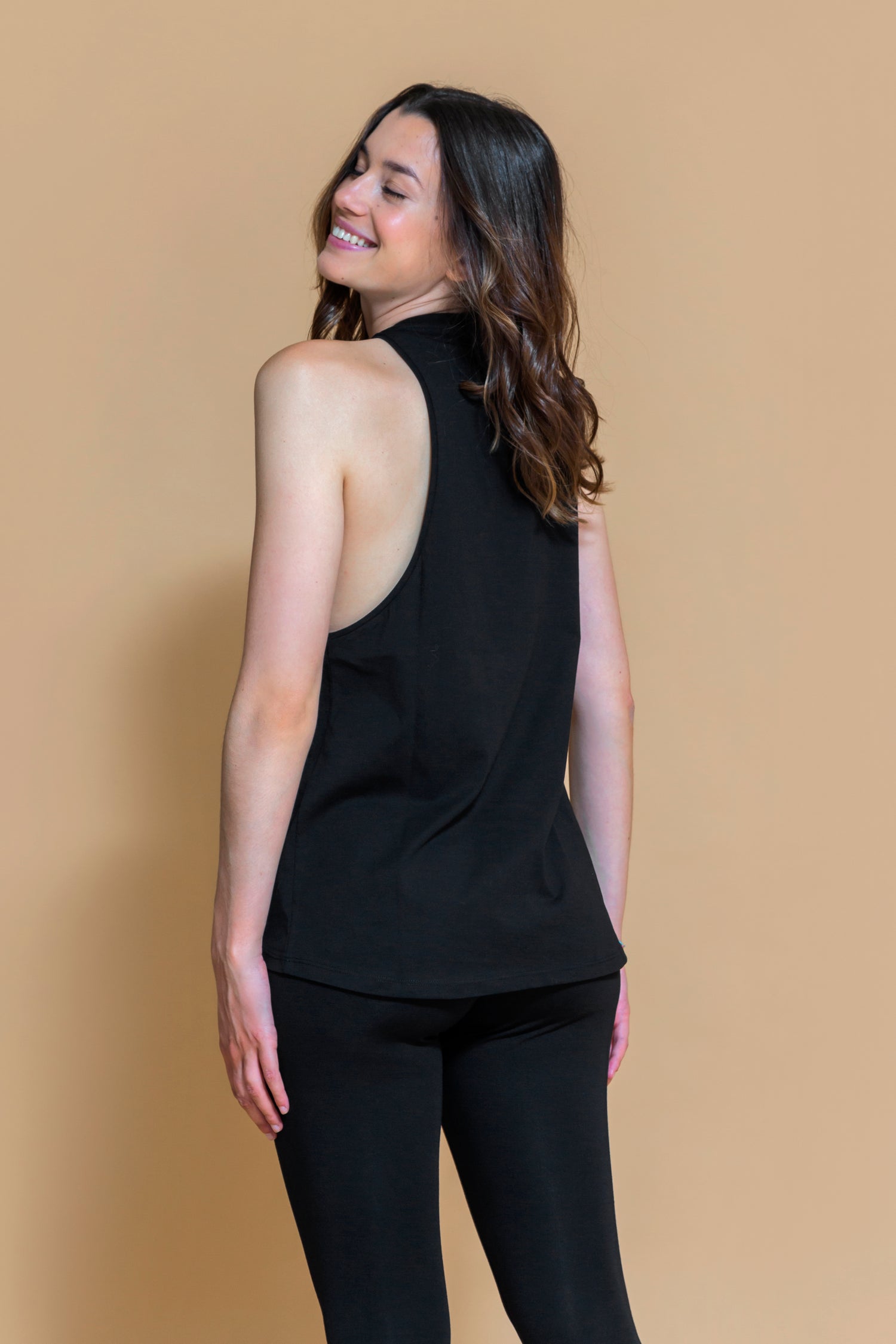 Sustainable Jijivisha Tank Top in Black for women crafted from GOTS certified organic cotton Shambhala Barcelona.