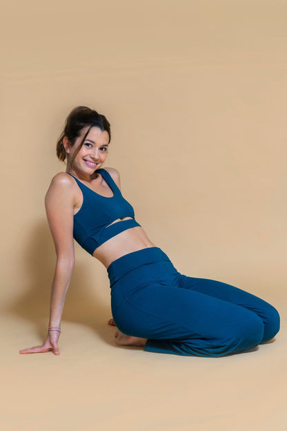 Sustainable Jnana Yoga Bra in Ocean for women crafted from organic cotton and modal blend Shambhala Barcelona.