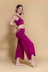 Sustainable Jnana Yoga Bra in Plum for women crafted from organic cotton and modal blend Shambhala Barcelona.