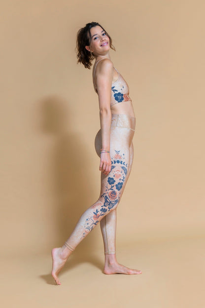 Sustainable Karma yoga Legging in Freedom for women crafted from recycled polyester Shambhala Barcelona.