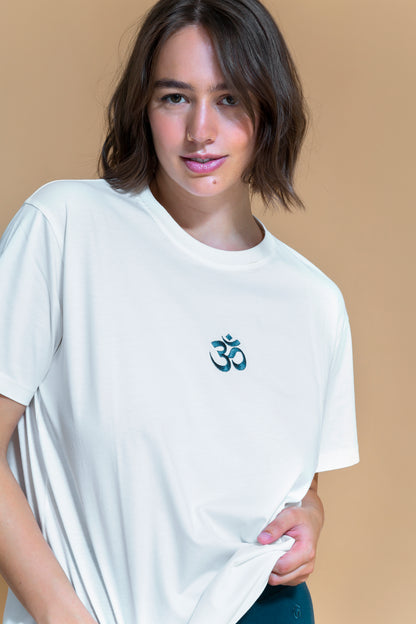 Sustainable Om yoga T-Shirt in Off White for women crafted from OCS certified organic cotton Shambhala Barcelona.